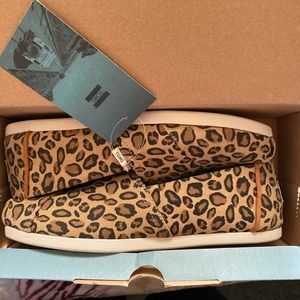 Leopard print TOMS.